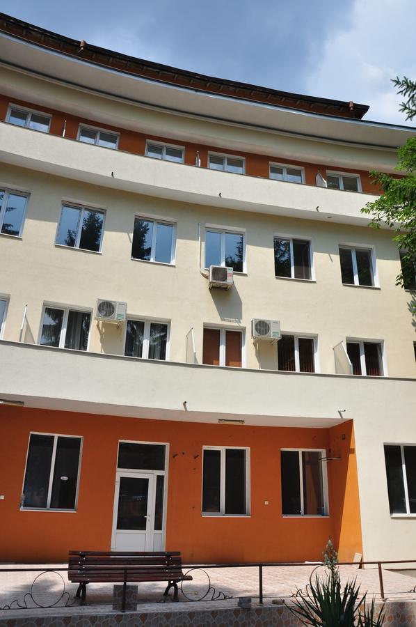 Семеен Хотел Пауталия Kjustendil Exteriör bild